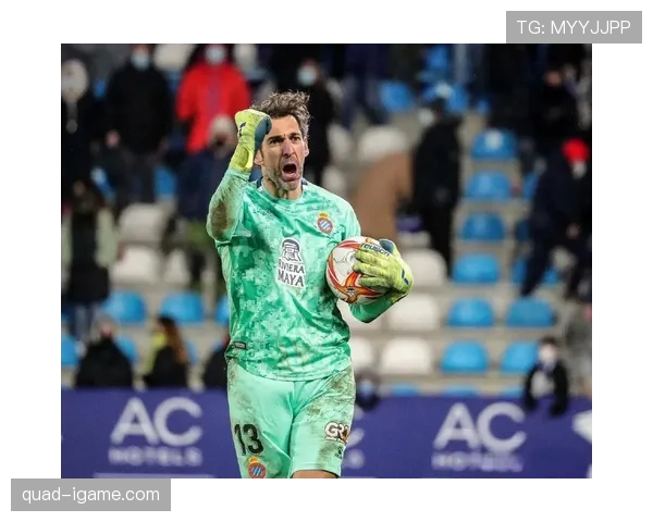 西甲尼兰德门将神勇发挥,助球队稳居积分榜上游 西甲尼兰德门将神勇发挥,助球队稳居积分榜上游