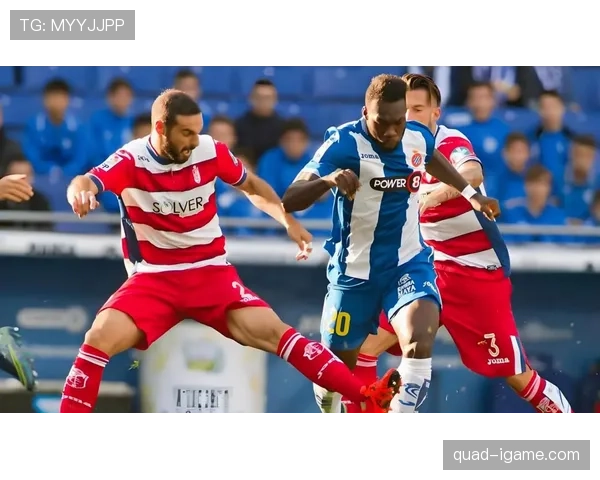 萨内在欧冠舞台表现出色,助力球队晋级形势值得关注 萨内在欧冠舞台表现出色,助力球队晋级形势值得关注