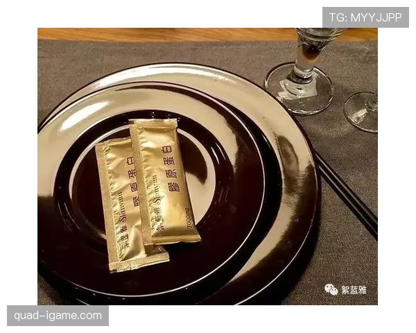 谌利军家的冰箱里只放蛋白粉和水