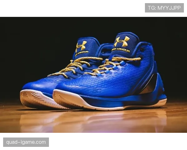 韦少凌晨三点还在买限量球鞋，这日常我服了！